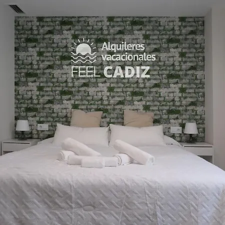 Damia, Feel Apartment Cadiz